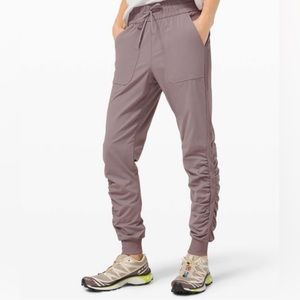 Lululemon Beyond the Studio Dance Jogger Mauve Lunar Rock Purple Size 6